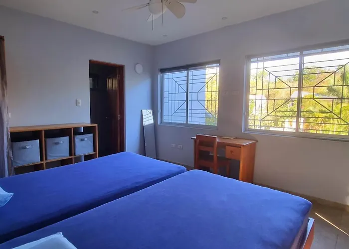 Casa Celeste Pensión Playa Pelada